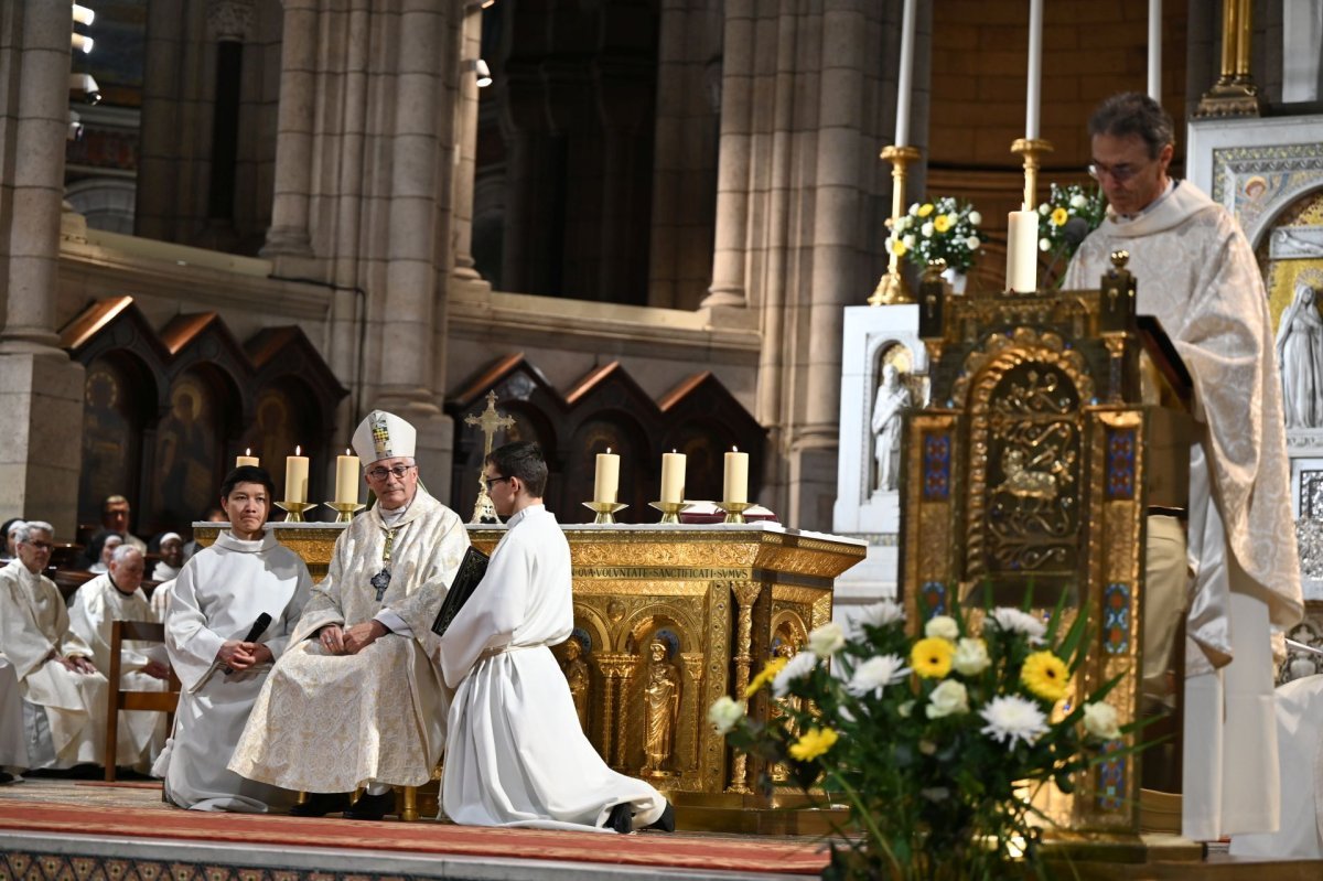Ordinations diaconales en vue du sacerdoce. © Marie-Christine Bertin / Diocèse de Paris.