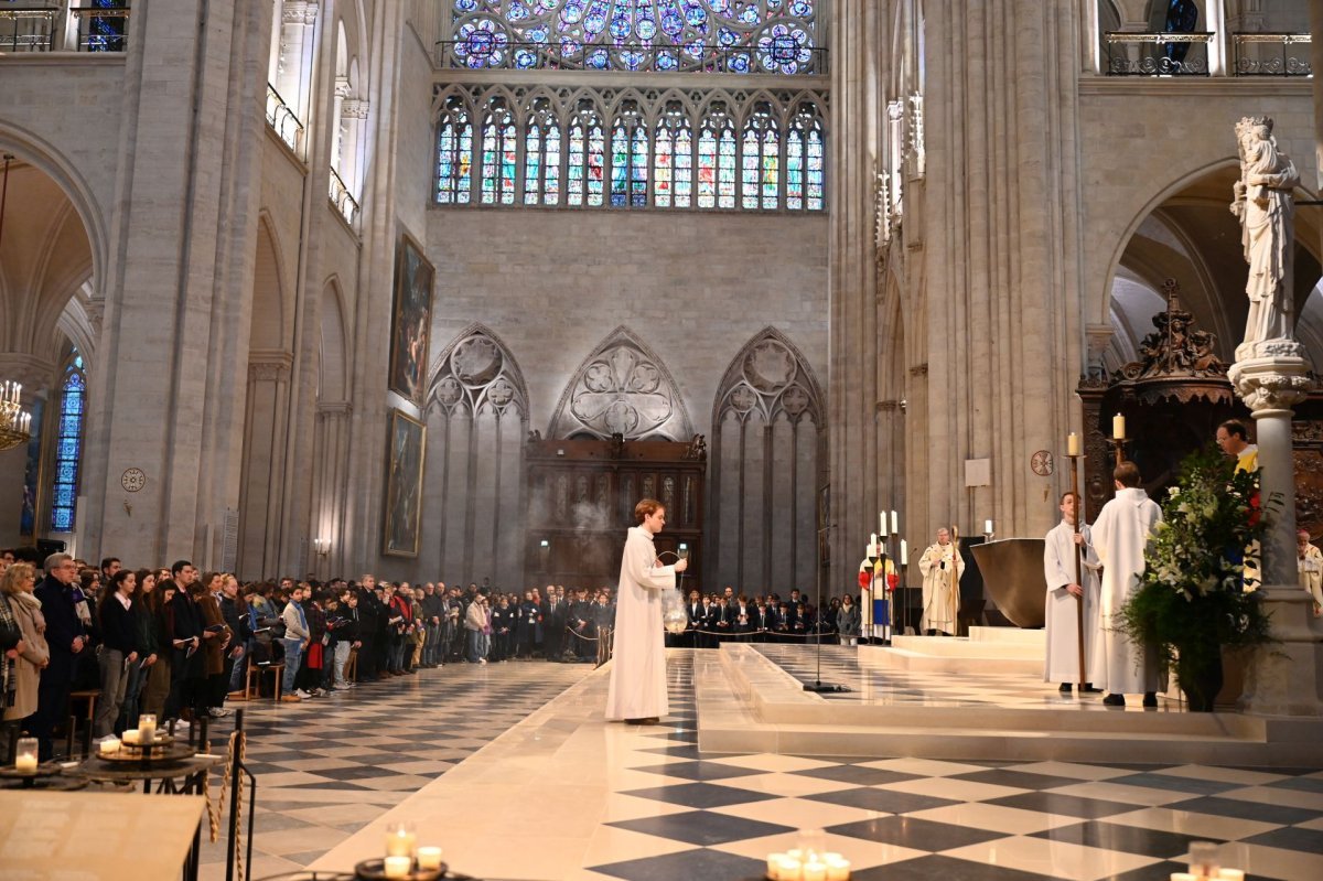 Messe de réouverture de Notre-Dame pour les collégiens et lycéens. © Marie-Christine Bertin / Diocèse de Paris.