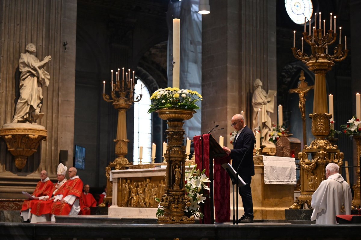 Confirmation d'adultes en mai 2024. Célébration de 16h. © Marie-Christine Bertin / Diocèse de Paris.