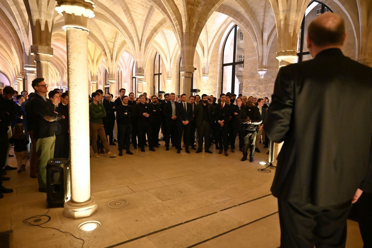 Messe pour l'anniversaire de la Faculté Notre-Dame, du Séminaire de (…). Dîner au Collège des Bernardins. © Marie-Christine Bertin / Diocèse de Paris.