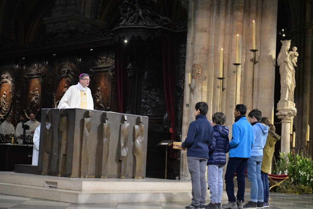 Rassemblement des sixièmes 2017 - Messe à Notre-Dame 12. © Marie-Christine Bertin/Diocèse de Paris.