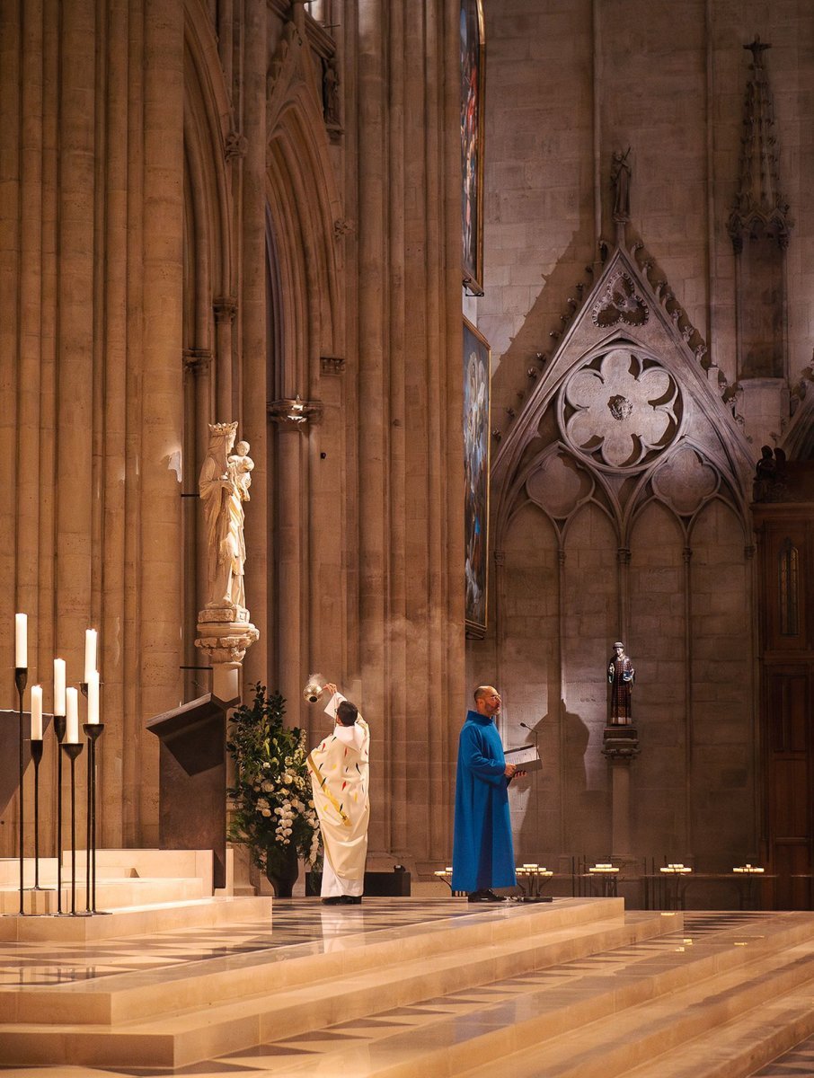 Messe du soir du mardi 10 décembre 2024 à Notre-Dame de Paris. © Maximilien Krebs.