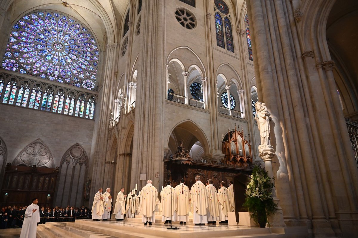Messe de réouverture de Notre-Dame pour les collégiens et lycéens. © Marie-Christine Bertin / Diocèse de Paris.
