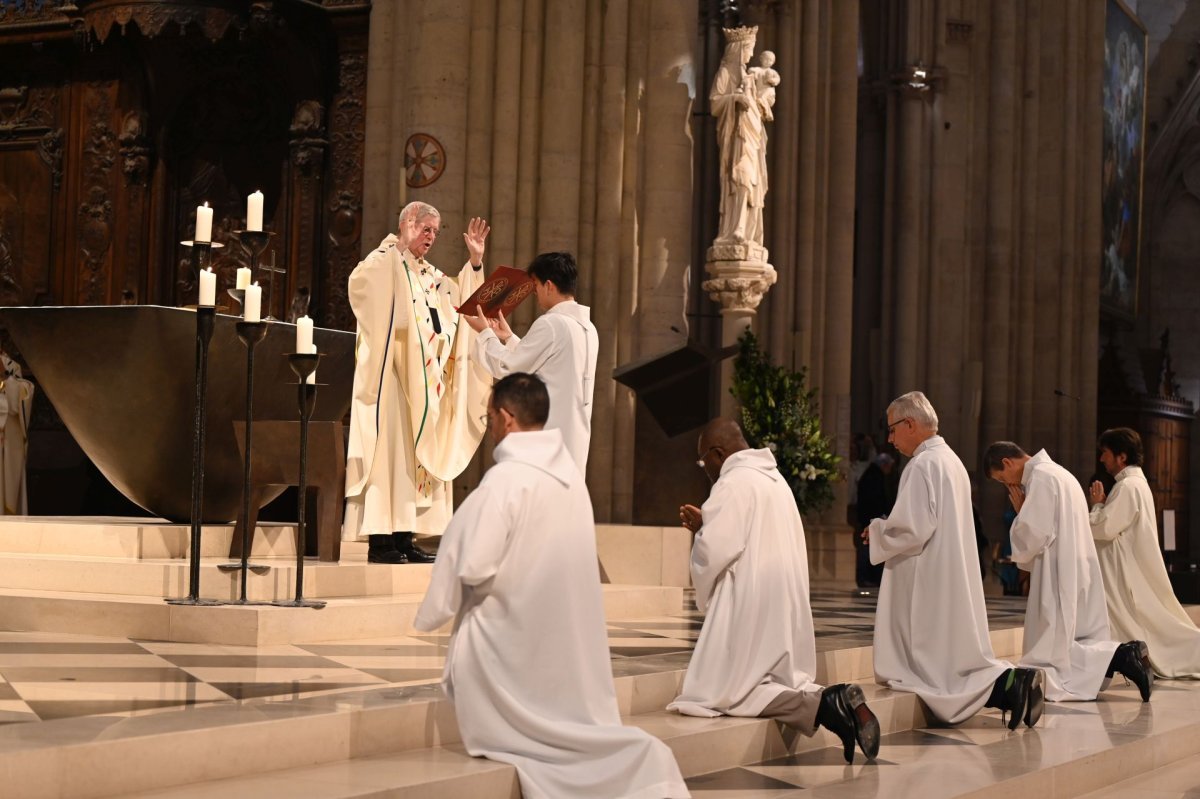 Ordinations des diacres permanents 2025. © Marie-Christine Bertin / Diocese de Paris.