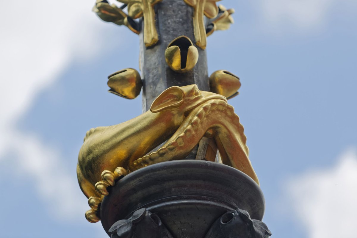 Bénédiction et repose de la croix du chevet de Notre-Dame de Paris. © Yannick Boschat / Diocèse de Paris.