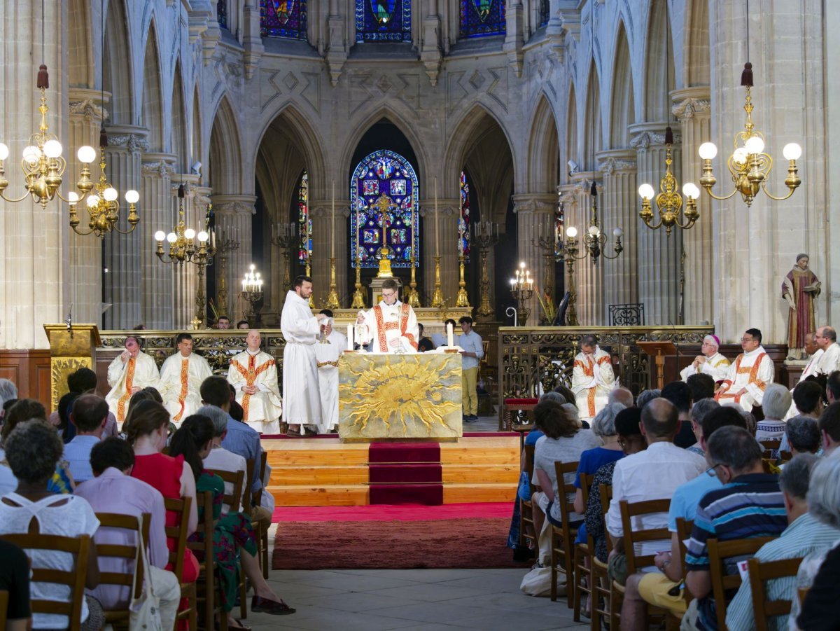Messe et veillée de prière pour les vocations 2026. © Yannick Boschat / Diocèse de Paris.