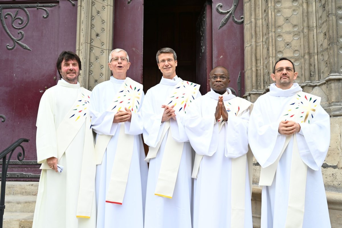 Ordinations des diacres permanents 2025. © Marie-Christine Bertin / Diocese de Paris.