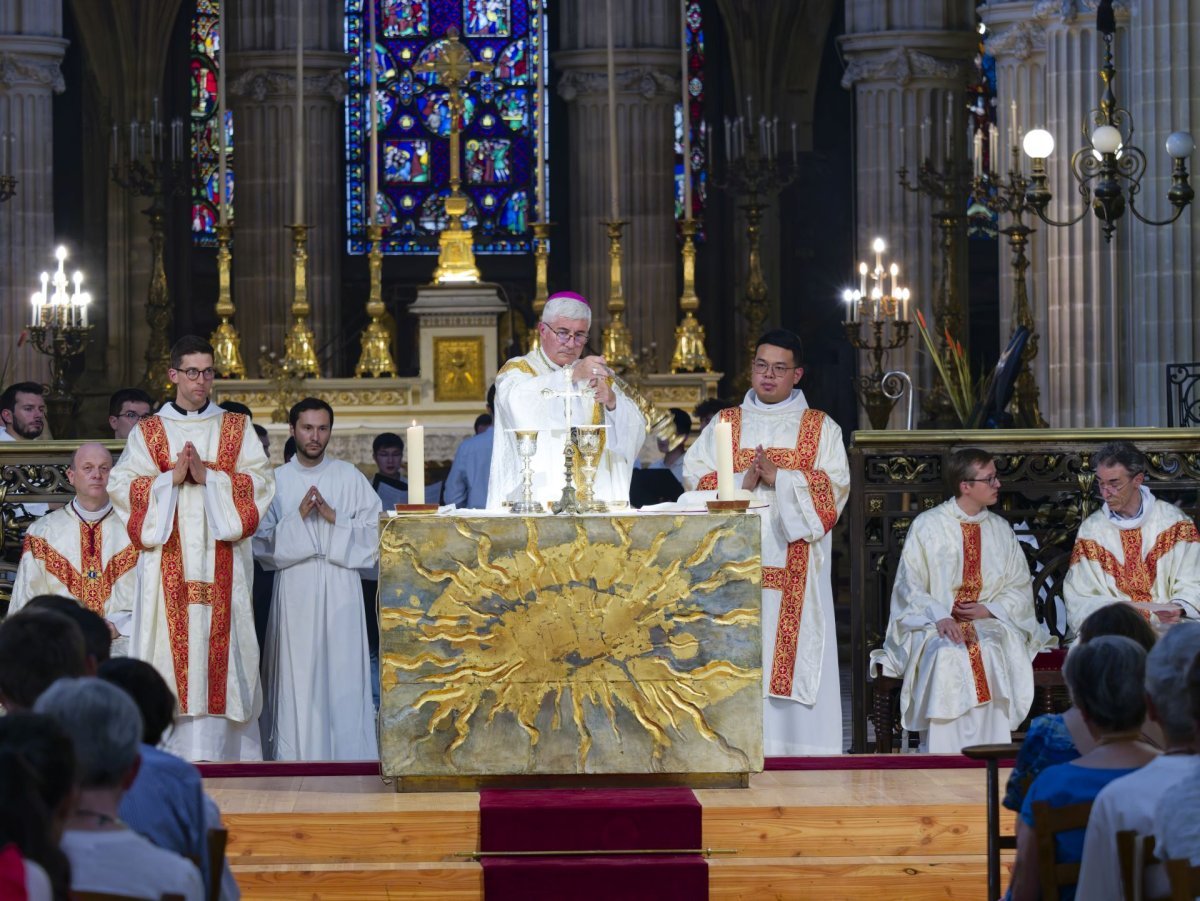 Messe et veillée de prière pour les vocations 2026. © Yannick Boschat / Diocèse de Paris.
