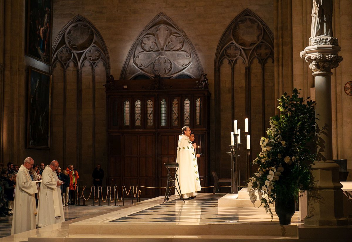Vêpres du mardi 10 décembre 2024 à Notre-Dame de Paris. © Maximilien Krebs.